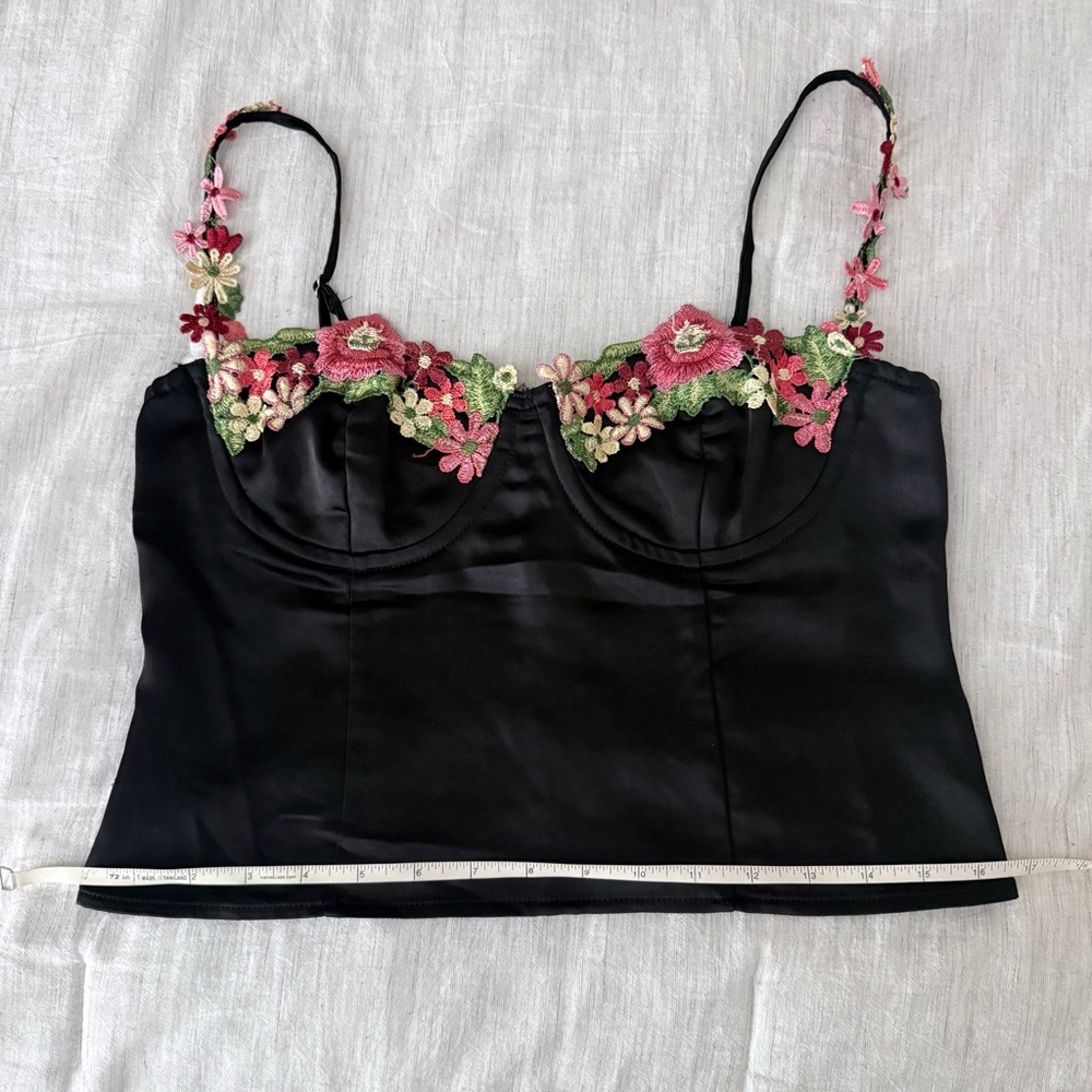 Princess Polly Enchante to Meet You Black Silk Top Size 6 - Picture 6 of 8